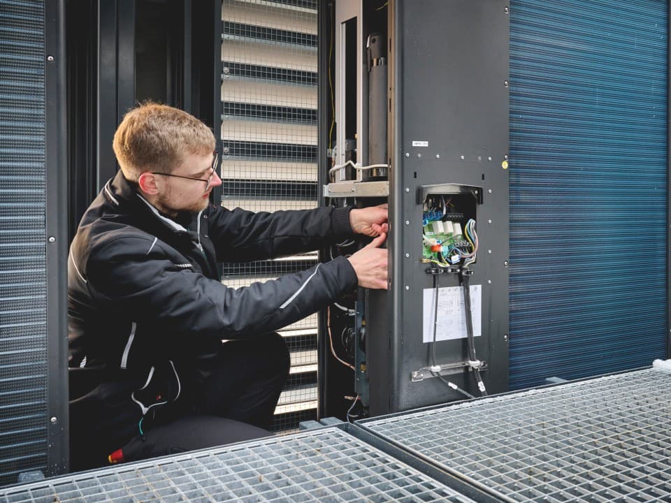 aroTHERM plus
